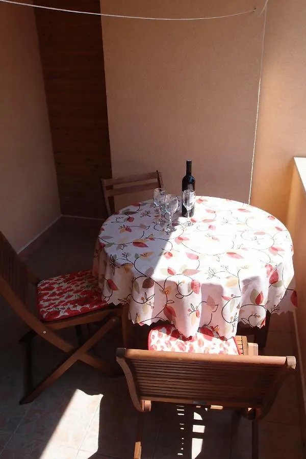 丽娜别墅酒店 Ičići 招待所